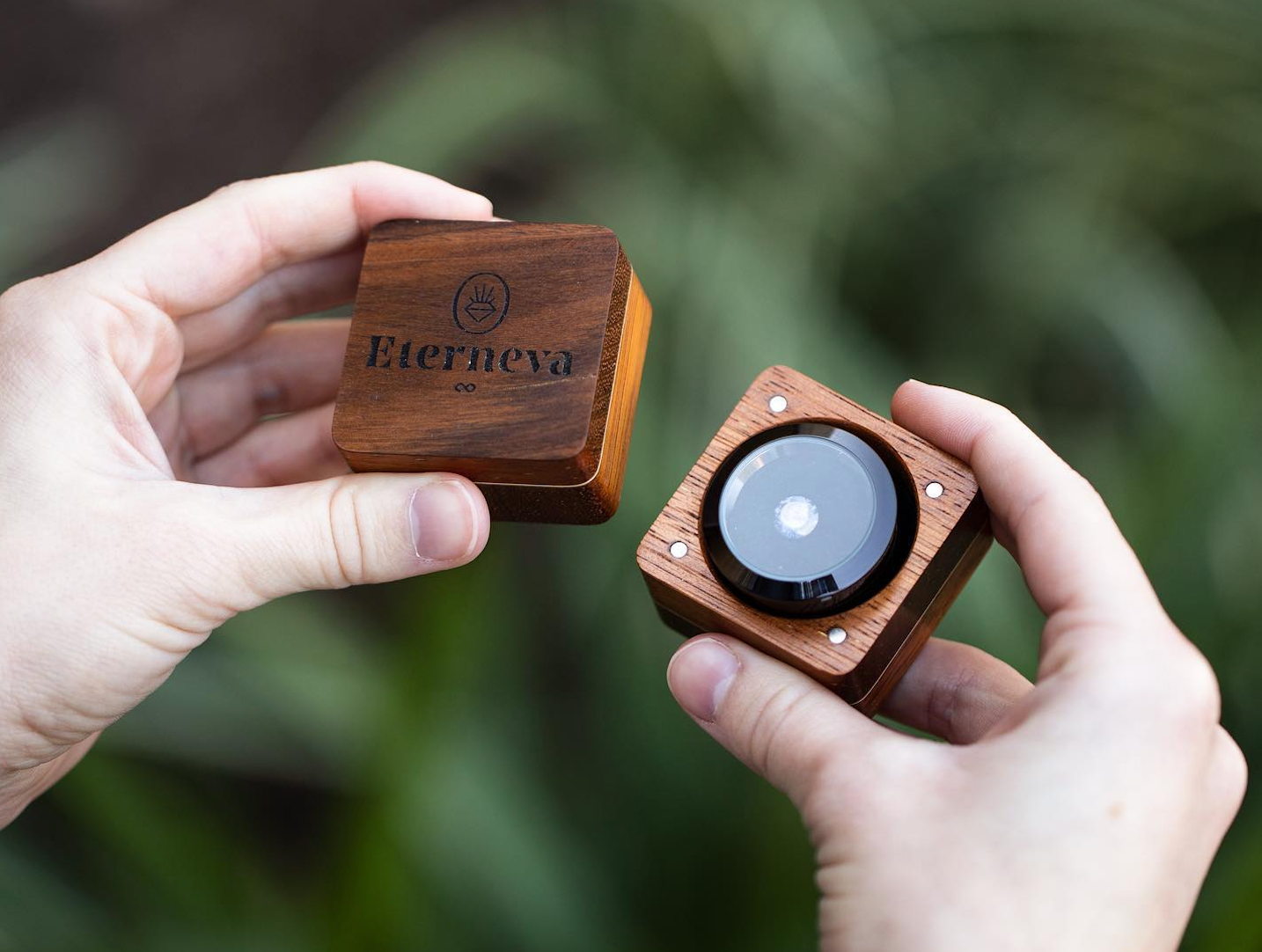 How Hair Diamonds Can Be Created From a Small Amount of Human Hair